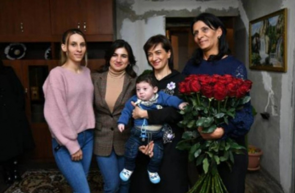В Бнунисе азербайджанцы постучали в дверь дома, который месяц назад посетила Анна Акопян – «Грапарак»